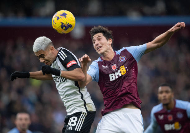 亚马尔接球 亚马尔接球