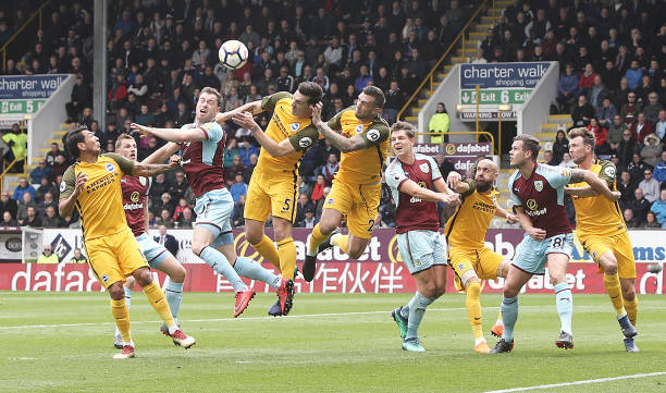 尔并肩作战 尔并肩作战