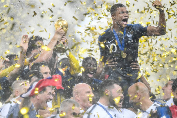 美媒模拟4队交易：詹皇父子去骑士组三巨头 加兰赴湖人联手东契奇